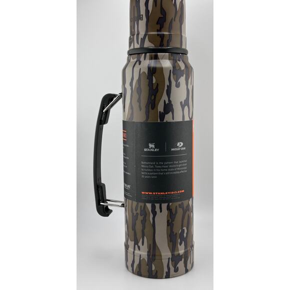 STANLEY Heritage Stainless Steel 1.1 QT Classic Bottle - BOTTOMLAND CAMOUFLAGE - Picture 3 of 7